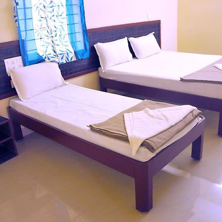 Ksr Grands Hotel Tirupati Buitenkant foto
