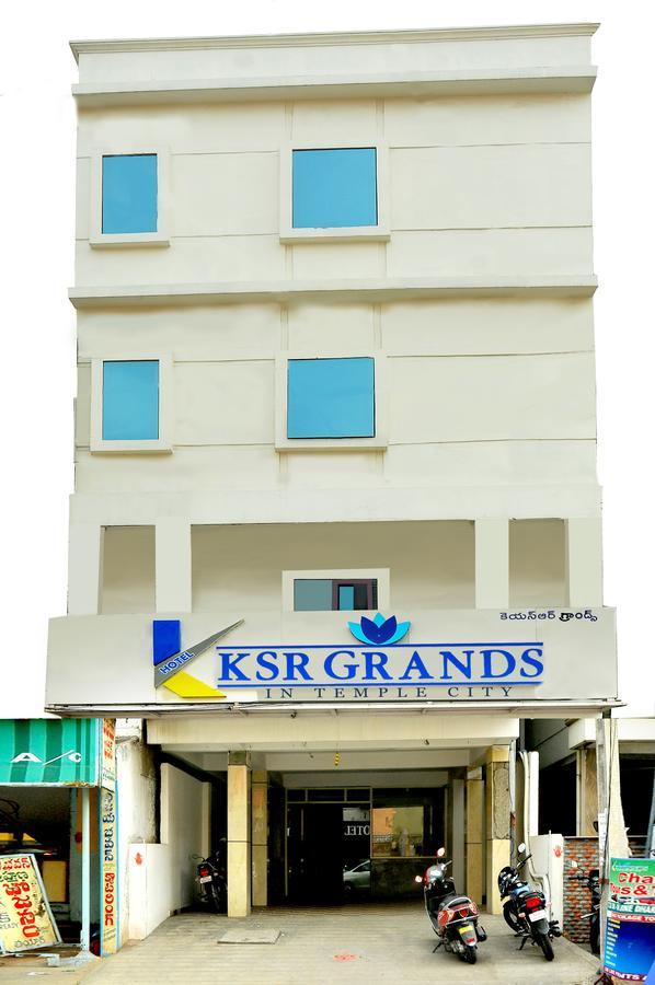 Ksr Grands Hotel Tirupati Buitenkant foto